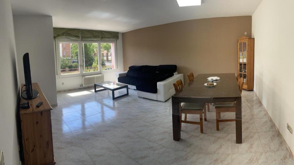 Apartmán Apto. Grande, Luminoso Y Centrico Olot Exteriér fotografie
